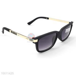 Black Large Frame <em>Sunglasses</em> For Both Men And Women