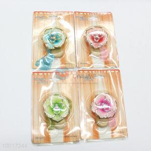 New Design Plastic Flower Curtain Buckle with Three Leaves
