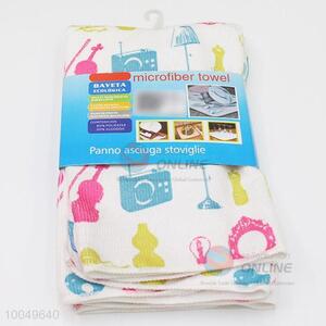 Hot Sale 40*45cm Polyester Cleaning Towel with the Pattern of Colorful Figures