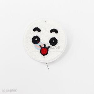 China Factory White Smile Face Felt Embroidery Patch