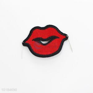 Fashion Style Sexy Embroidery Badge Chenille Embroidery Patch in Lip Shape