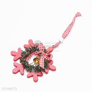 Pretty Cute Snowflake Shaped Wooden Pendant for Christmas Decoration