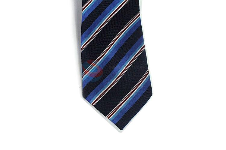 Delicate good quality printed necktie for gentlemen
