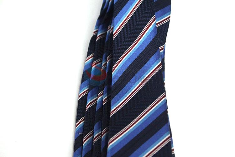 Delicate good quality printed necktie for gentlemen
