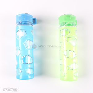 Hot products 700ml plastic water bottle outdoor sports bottle with straw