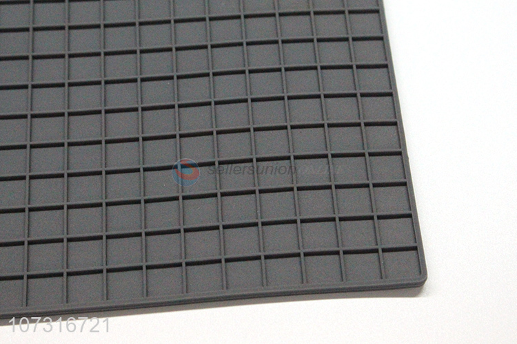 New Design Square Non-Slip Silicone Pad Best Tableware Mat