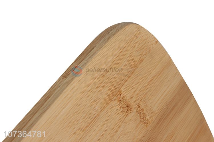 Factory price kitchenware natural bamboo cutting board chopping block with handle