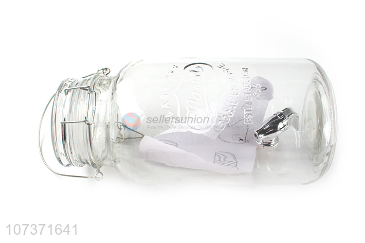 Factory Directly Sale Glass Fruit Juice Beverage Jar With Tap