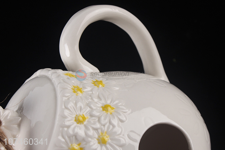 Custom Teapot Shape Ceramic Bird Feeder Fashion Porcelain Crafts