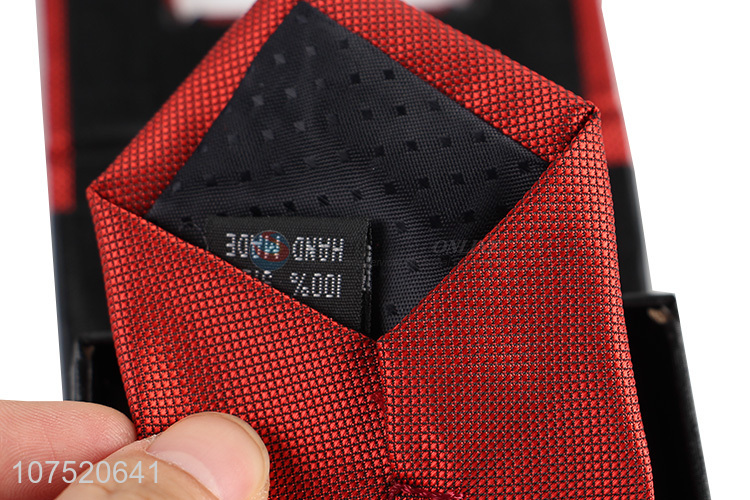 Latest arrival high-end men's bow tie and cufflinks set