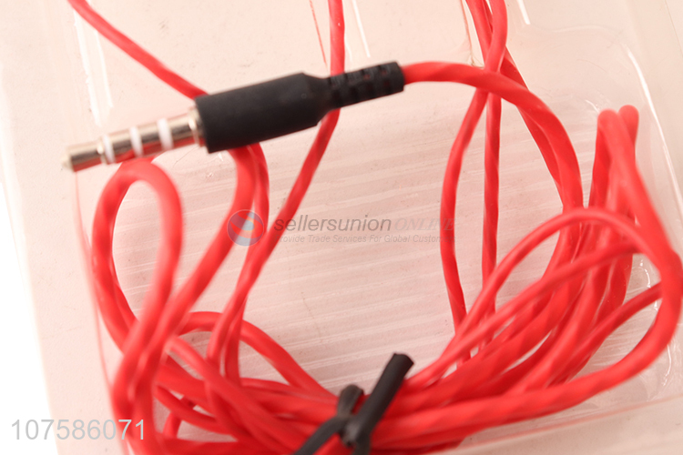 Latest arrival 3.5mm wired earphone headphone with microphone