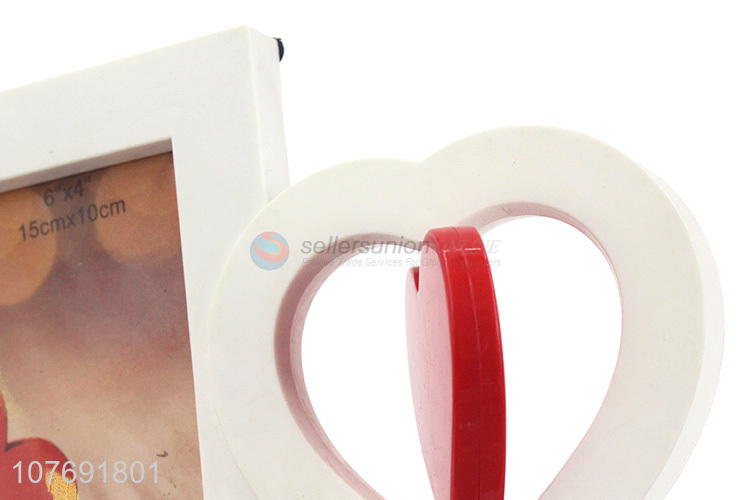 Lovely Heart Design Plastic Photo Frame For Home Decoration