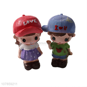 Hot selling resin crafts resin lovers doll home furnishings