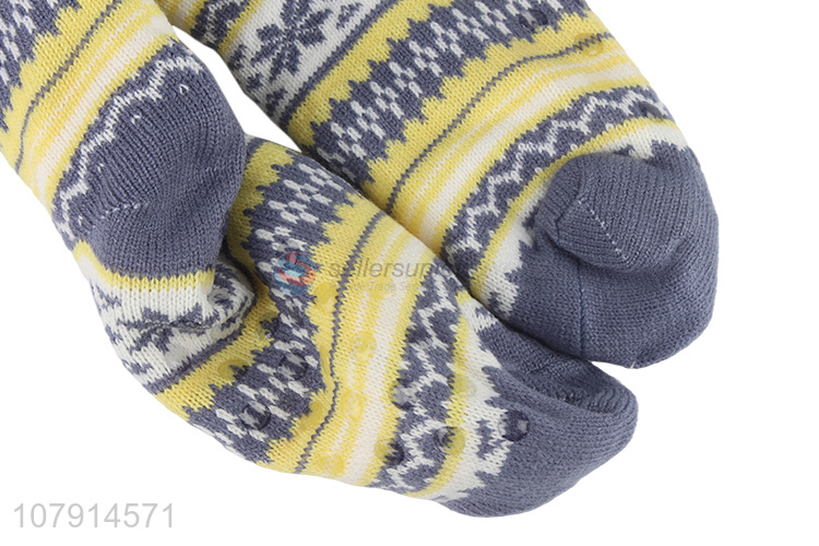 High quality snowflake pattern anti-slip winter thick home floor socks for women