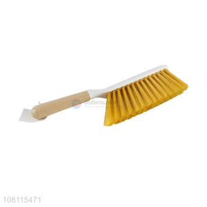 Wholesale wood handle soft-bristle plastic <em>carpet</em> sofa bed brush