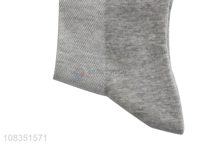 Hot selling comfy strechy combed cotton socks crew socks for men