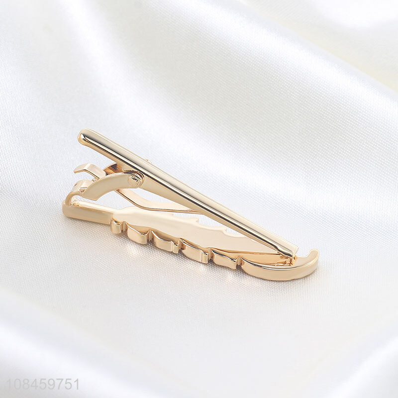 Yiwu supplier men casual tie clips feather collar pins