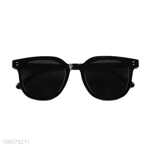 Custom fashion <em>sunglasses</em> plastic <em>sunglasses</em> for women and men