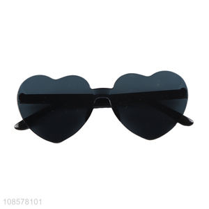 Wholesale fashion heart shaped polarized <em>sunglasses</em> for ladies