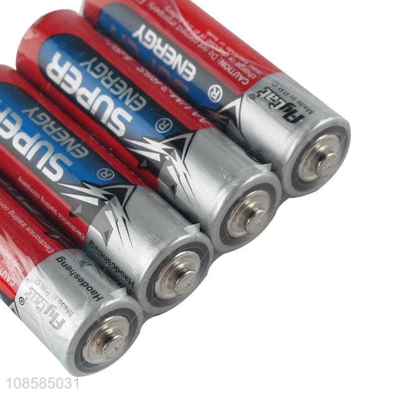 Yiwu market 4 pieces 1.5V AA carbon-zinc batteries