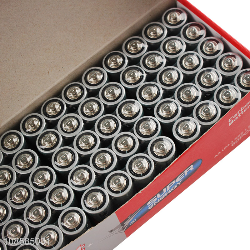 Yiwu market 4 pieces 1.5V AA carbon-zinc batteries