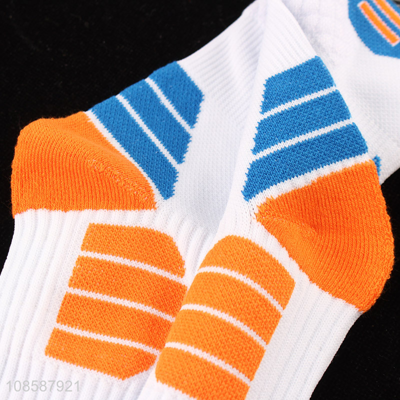 High quality men's sports socks breathable fast drying basketball socks