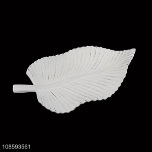 China wholesale leaf shape wooden snack storage tray