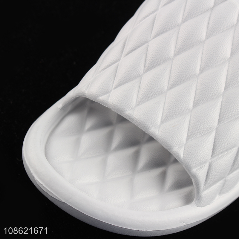 Wholesale solid color soft sole bathroom slippers for men and women