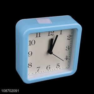 Good quality square plastic alarm clock for dormitory bedroom