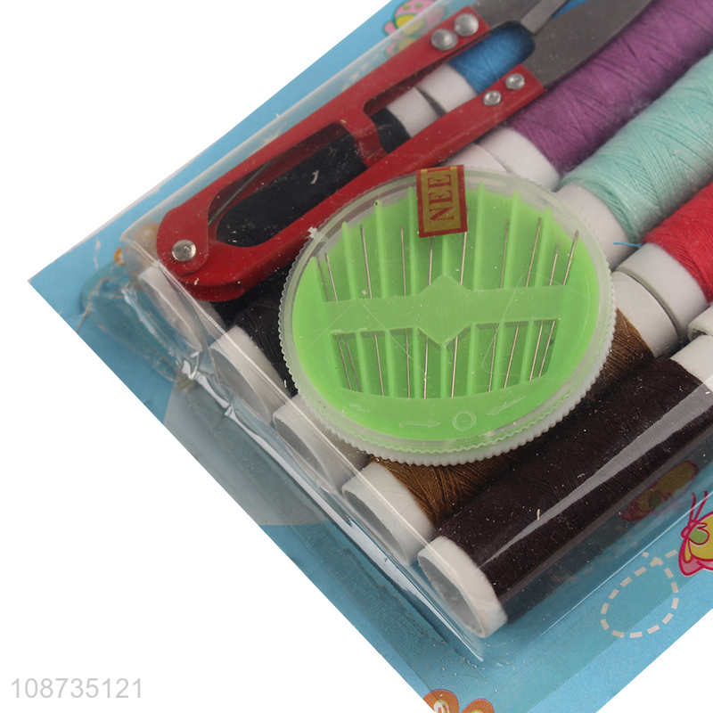 Hot selling sewing kit with needles, threads and yarn thread nips