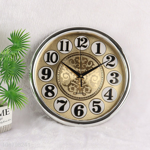 Wholesale battery operated round silent plastic wall clock
