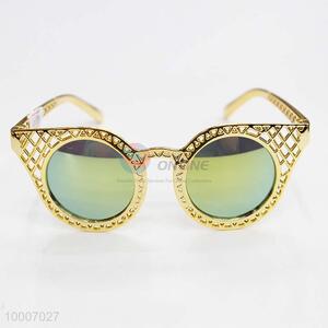 Special good quality <em>sunglasses</em> with golden frame