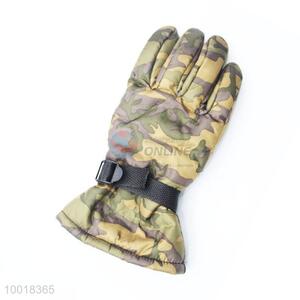 High Quality Fashion Camouflage Warm Sports Glove