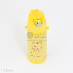 Cute yellow children kettle/cup with straw