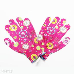 Rose Red Flower Pattern Knitted Protection Gloves