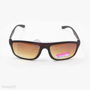 Wholesal Brown Color Fashion PC Sunglasses