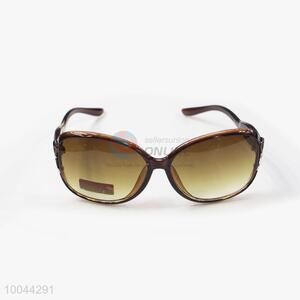 High Quality Brown Color Fashion PC Sunglasses