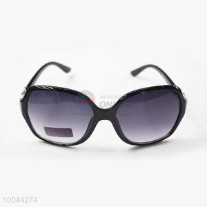 Thin and Fashion Wholesale High Quality Fashion PC Sunglasses
