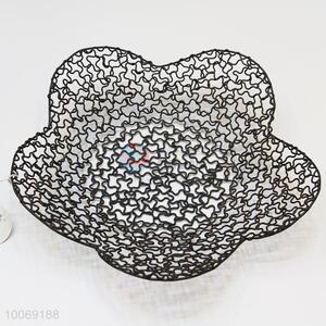 Flower shaped black iron fruit basket