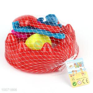 <em>Plastic</em> beach toys for children