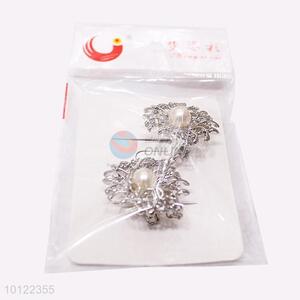 Flowers Shaped Brooch Pin with Pearls