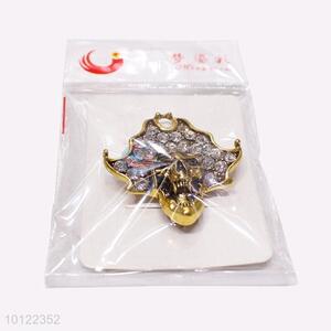 High Quality Skull Shaped Brooch Pin for Promotion