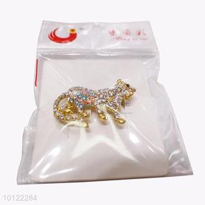 Best Selling Leopard Shaped Brooch Pin for Decoration