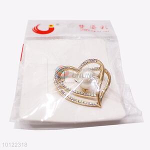 Heart Shaped Rhinestone Brooch Pin with Pearl