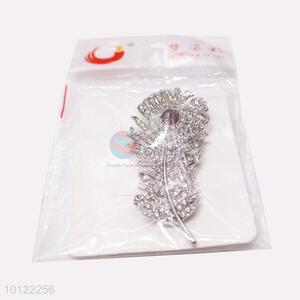 Feather Shaped Crystal Brooch for Garment Decoration