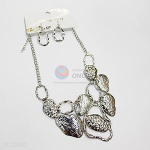 Silver textured blocks&circles alloy necklace&earrings set