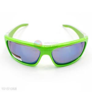 Wholesale Green Frame Outdoor Sunglasses