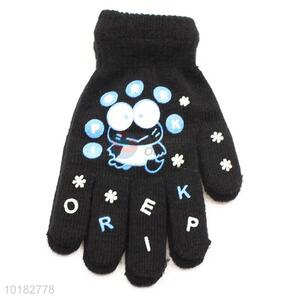 Warm frog pattern black gloves