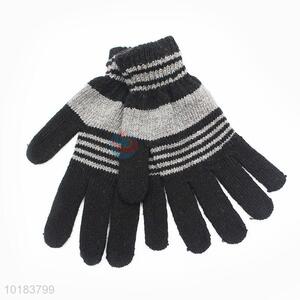 Common Design Double-color Gloves Made In China