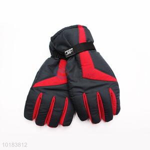 Top Selling Black and Red Warm Gloves Ski Gloves
